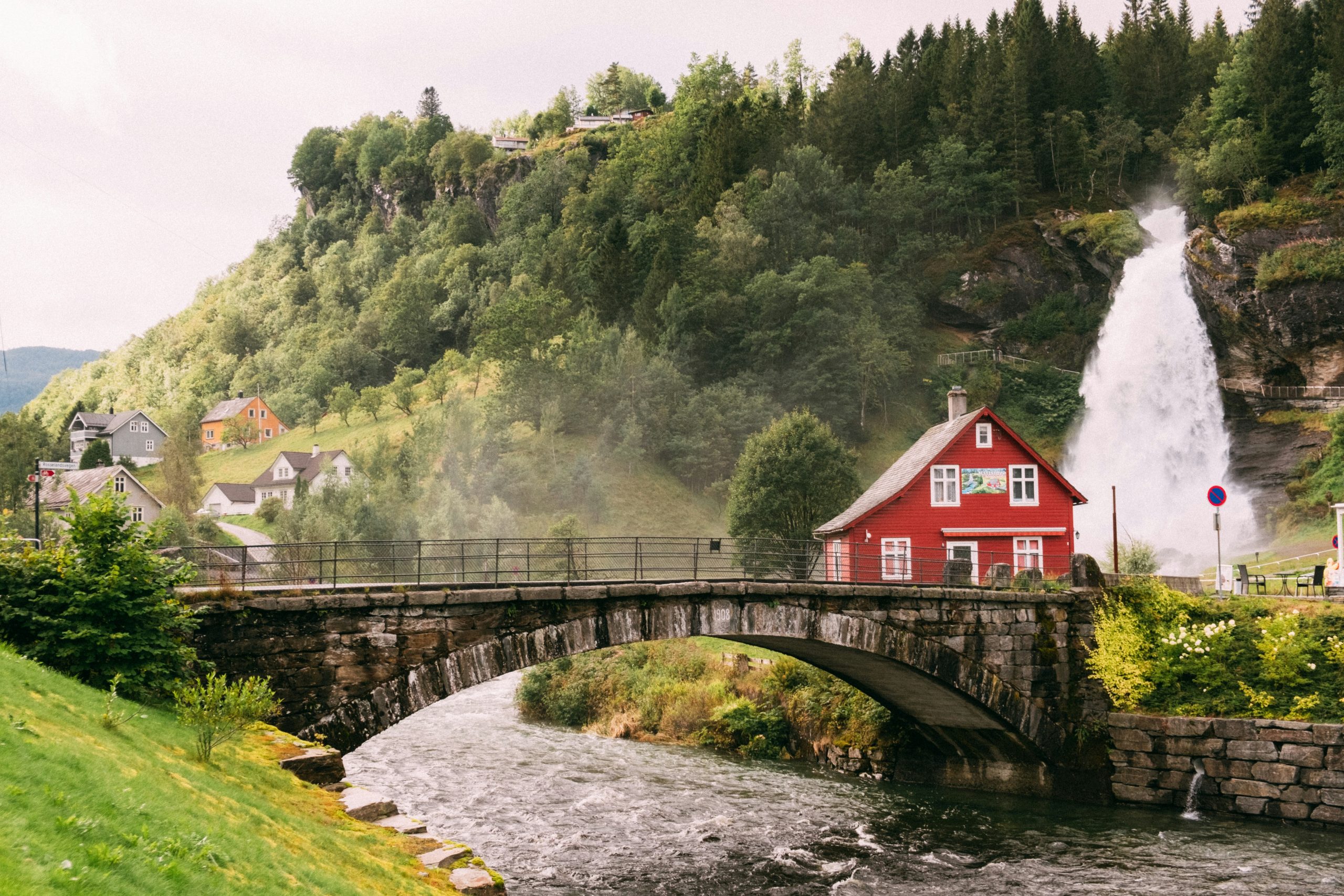 explore norway's breathtaking fjords and discover the stunning natural beauty of this scandinavian wonderland. plan your adventure and experience the awe-inspiring landscapes, towering cliffs, and crystal-clear waters that define norway's iconic fjords.