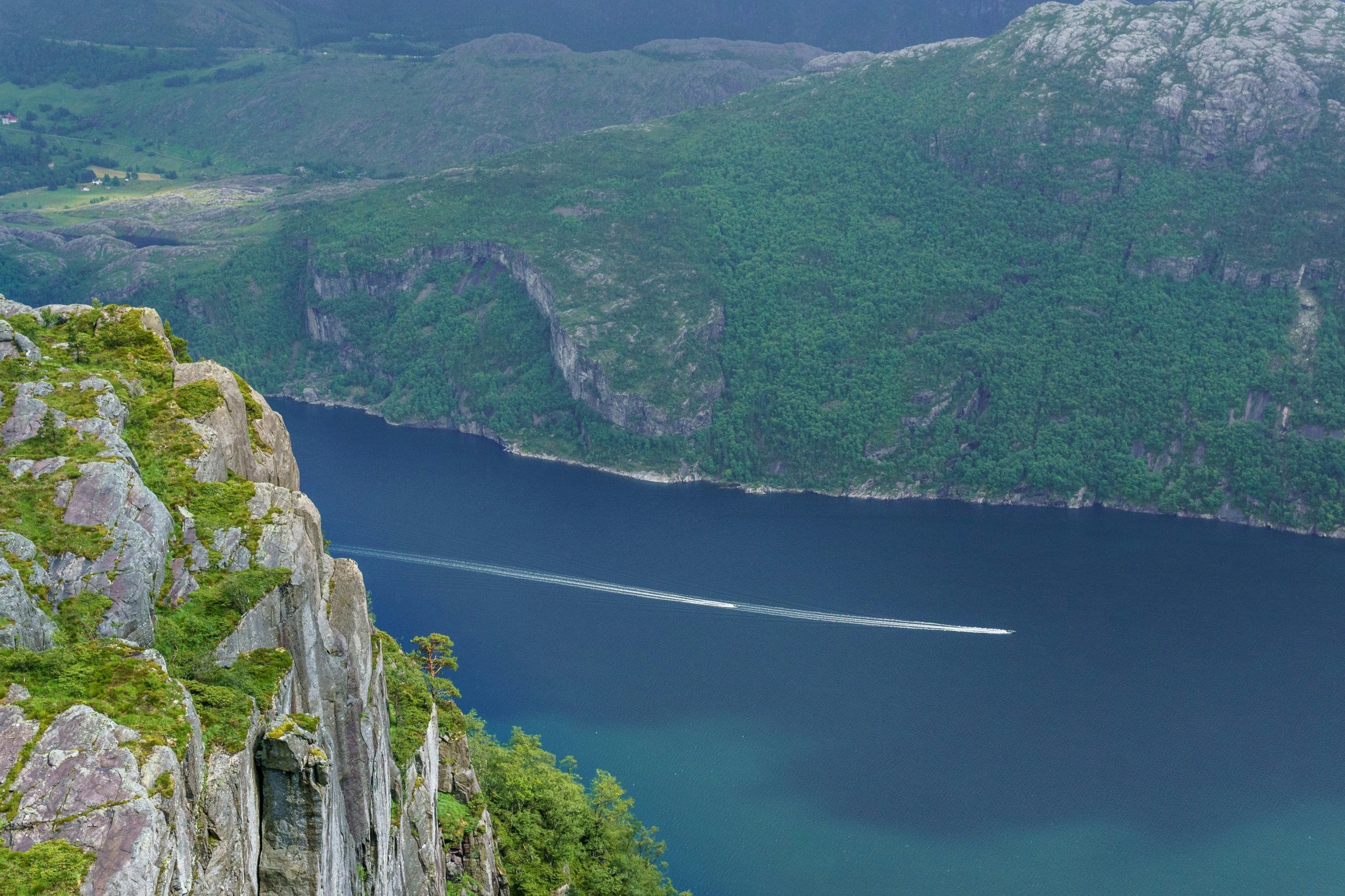 discover picturesque fjord-side restaurants offering breathtaking views and exquisite dining experiences.
