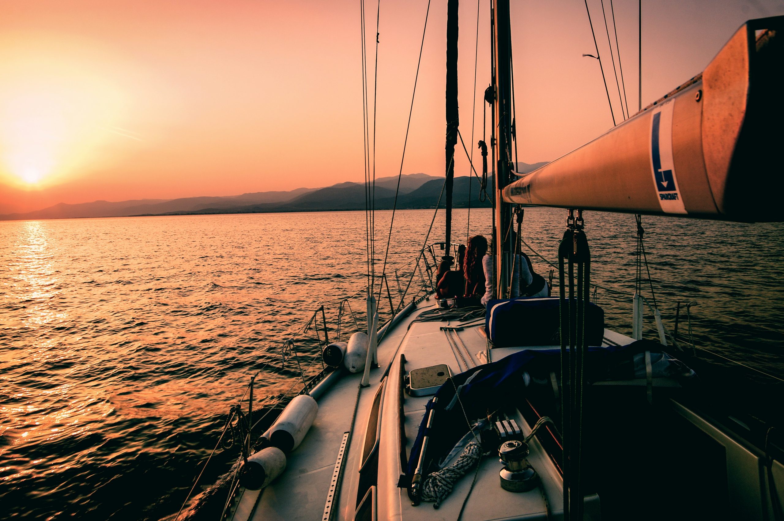 embark on an unforgettable sailing adventure and experience the freedom of the open sea. discover new horizons and create lasting memories on a sailing trip of a lifetime.
